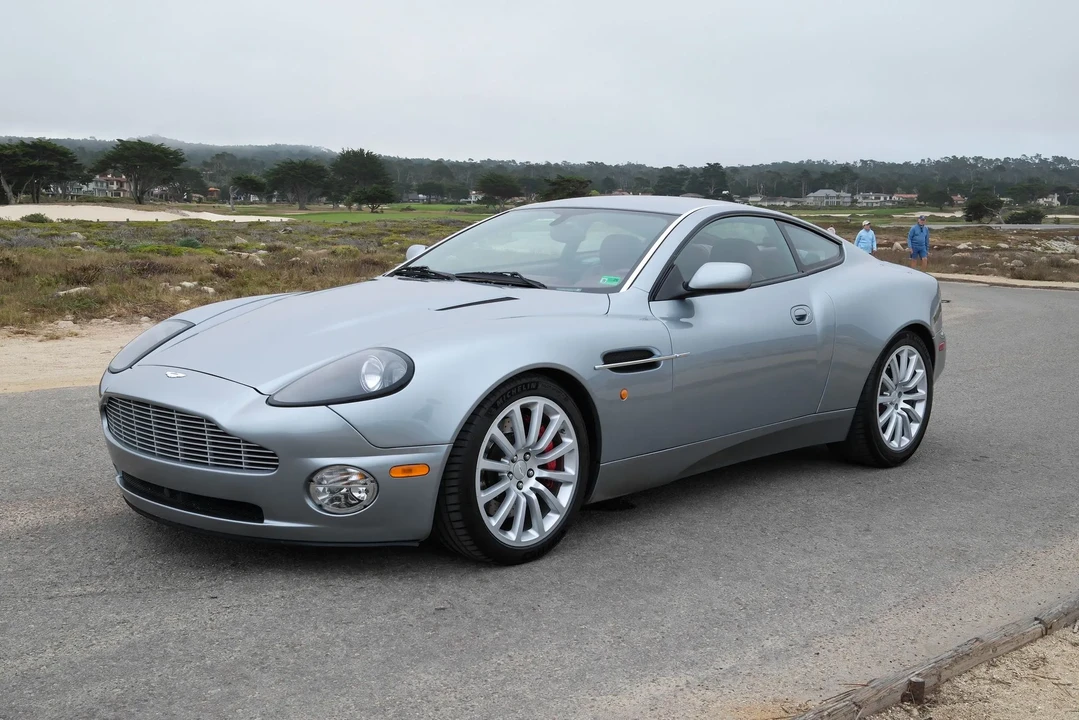 2002 Aston Martin Vanquish 1st Gen - Image 13 of 31