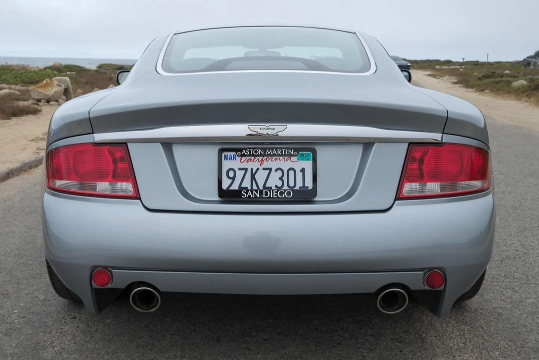 2002 Aston Martin Vanquish 1st Gen - Image 24 of 31