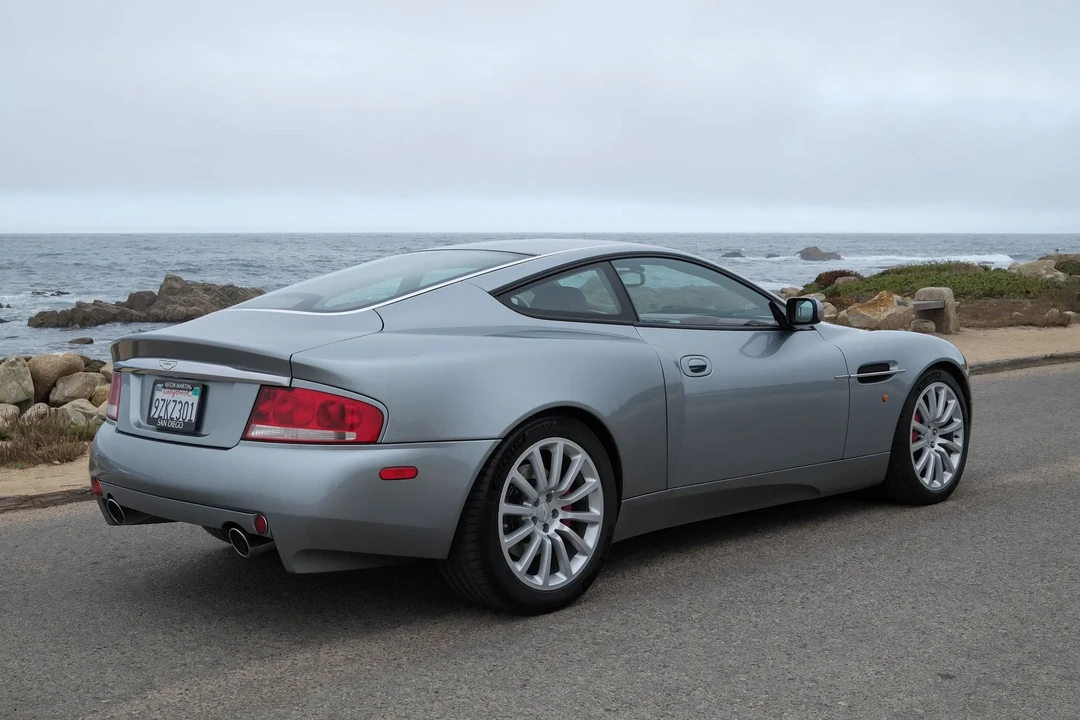 2002 Aston Martin Vanquish 1st Gen - Image 22 of 31
