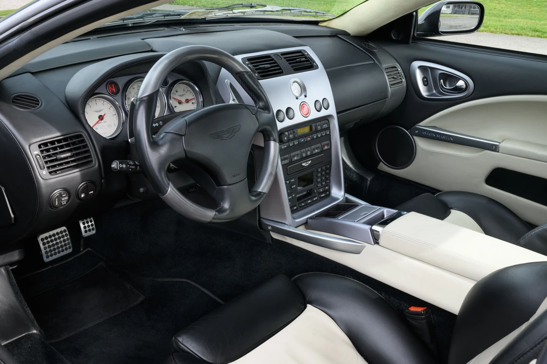 2002 Aston Martin Vanquish 1st Gen - Image 11 of 31