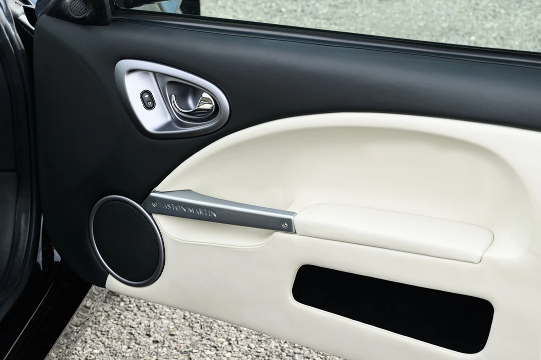 2002 Aston Martin Vanquish 1st Gen - Image 14 of 31