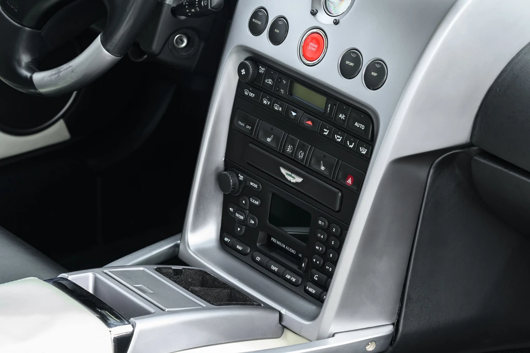 2002 Aston Martin Vanquish 1st Gen - Image 13 of 31