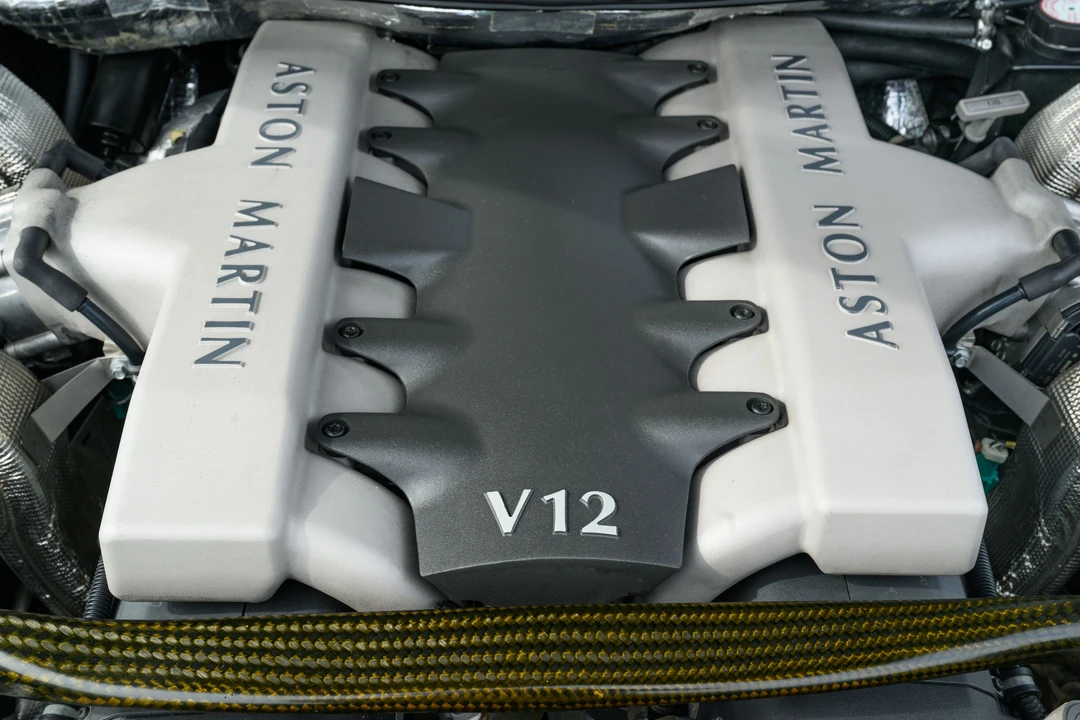 2002 Aston Martin Vanquish 1st Gen - Image 23 of 31
