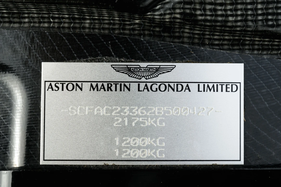 2002 Aston Martin Vanquish 1st Gen - Image 25 of 31