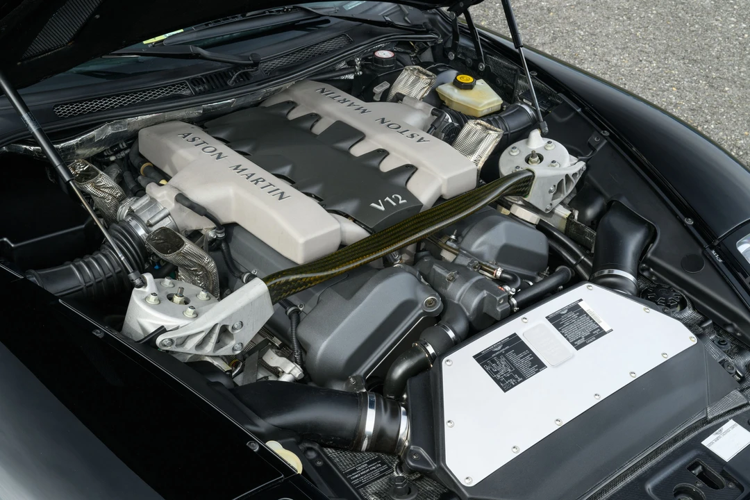 2002 Aston Martin Vanquish 1st Gen - Image 21 of 31