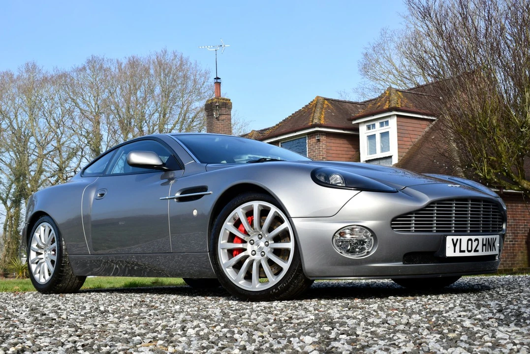 2002 Aston Martin Vanquish 1st Gen - Image 5 of 30