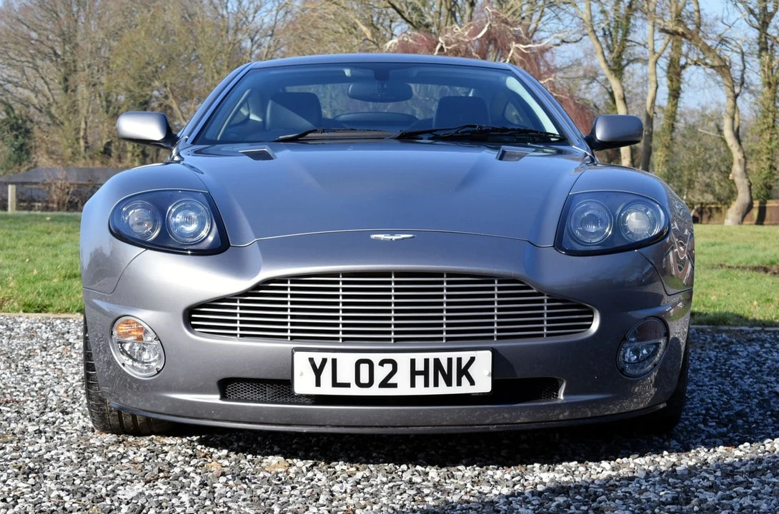 2002 Aston Martin Vanquish 1st Gen - Image 17 of 30