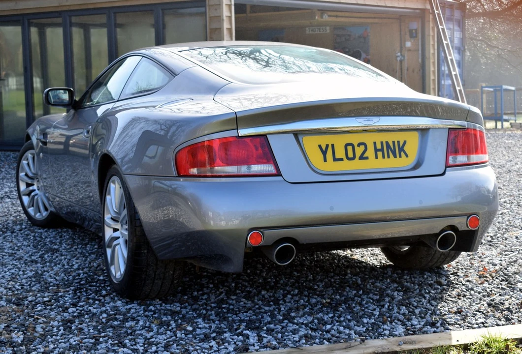 2002 Aston Martin Vanquish 1st Gen - Image 10 of 30