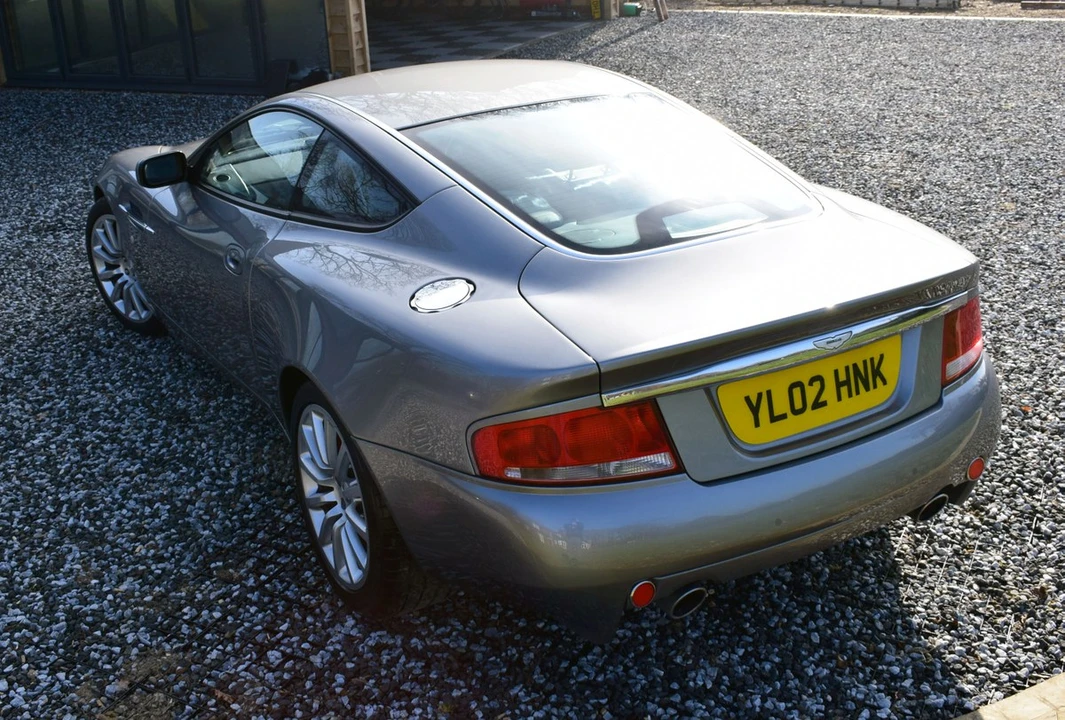 2002 Aston Martin Vanquish 1st Gen - Image 16 of 30