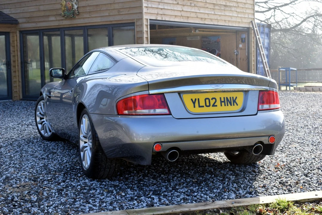 2002 Aston Martin Vanquish 1st Gen - Image 9 of 30