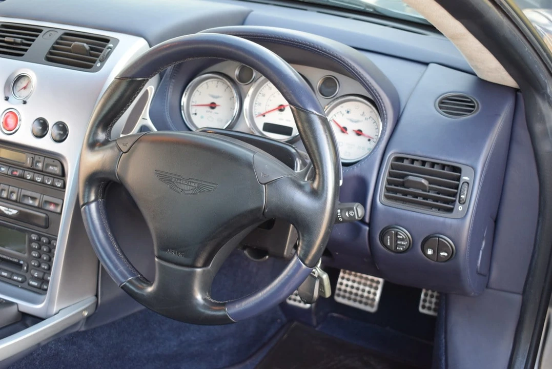 2002 Aston Martin Vanquish 1st Gen - Image 26 of 30