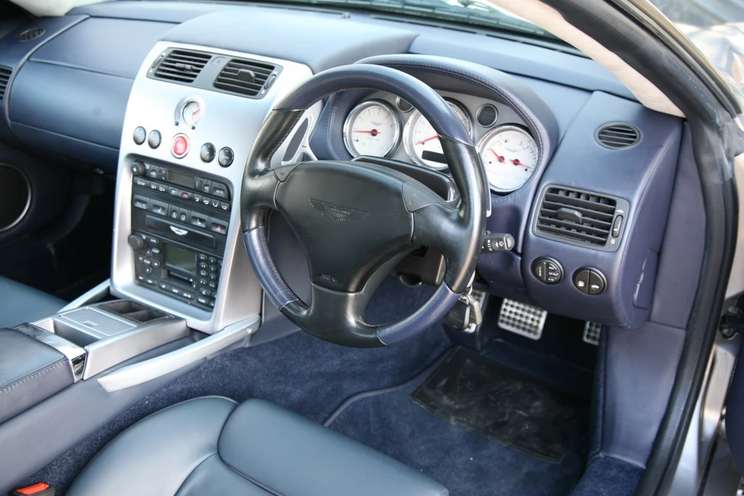 2002 Aston Martin Vanquish 1st Gen - Image 25 of 30