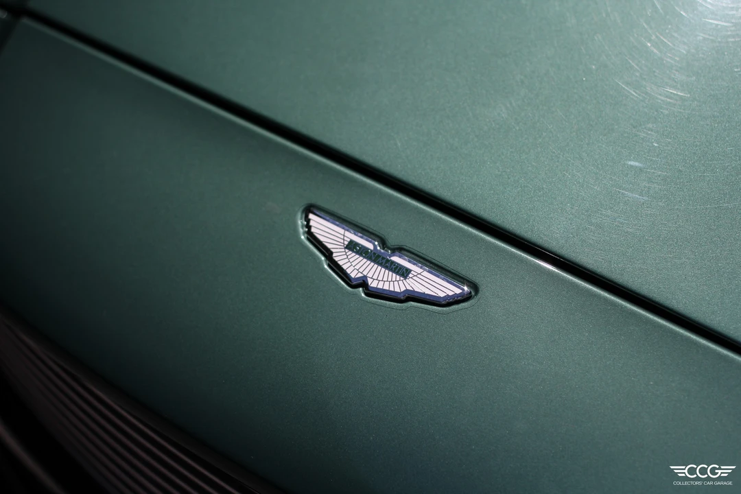 2002 Aston Martin Vanquish 1st Gen - Image 14 of 31