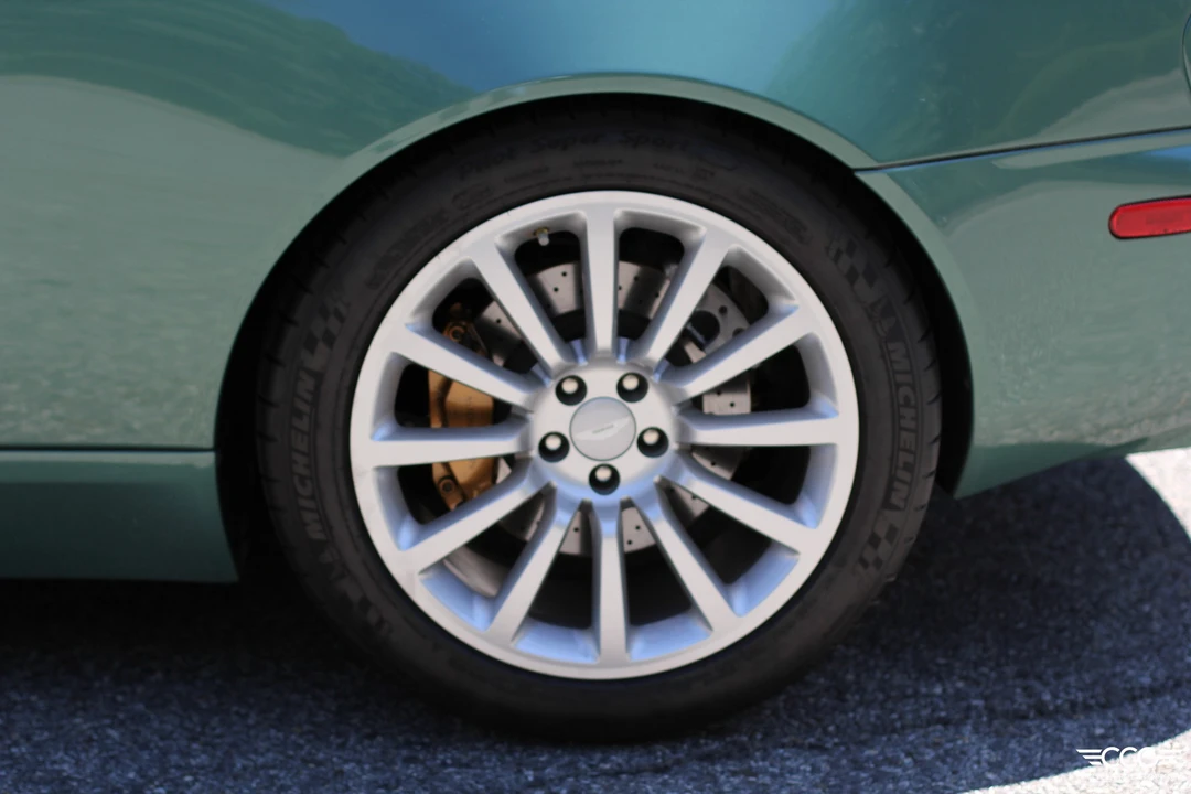 2002 Aston Martin Vanquish 1st Gen - Image 18 of 31