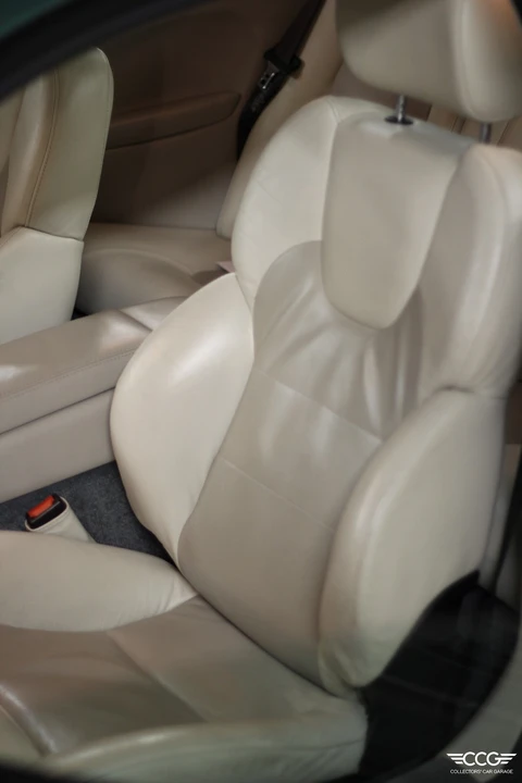 2002 Aston Martin Vanquish 1st Gen - Image 26 of 31