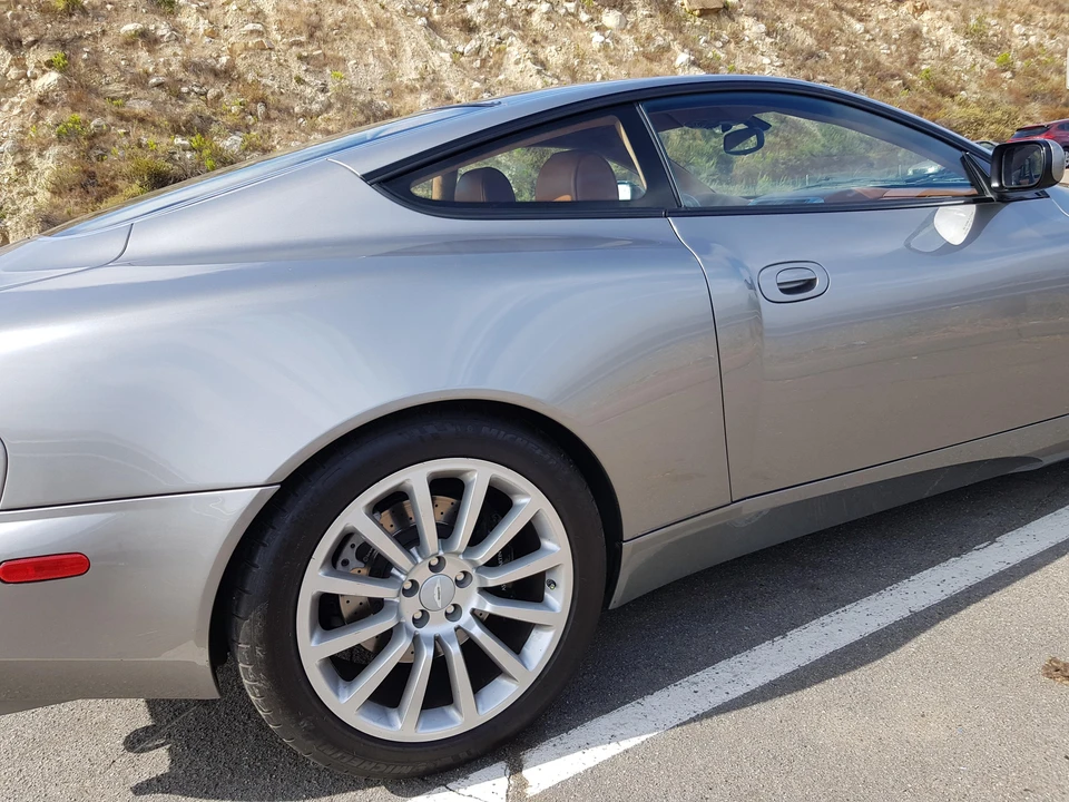 2002 Aston Martin Vanquish 1st Gen - Image 26 of 31