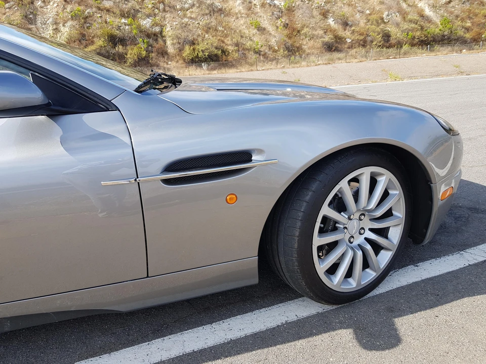 2002 Aston Martin Vanquish 1st Gen - Image 28 of 31