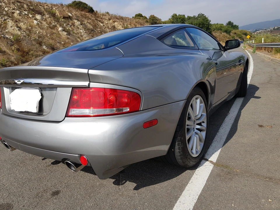 2002 Aston Martin Vanquish 1st Gen - Image 23 of 31