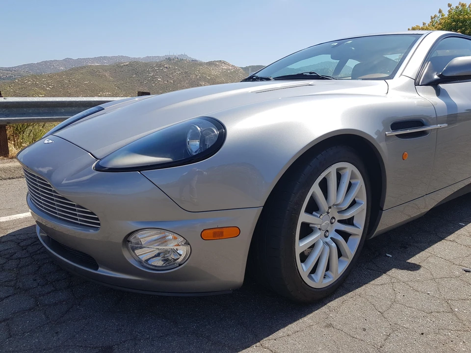 2002 Aston Martin Vanquish 1st Gen - Image 9 of 31