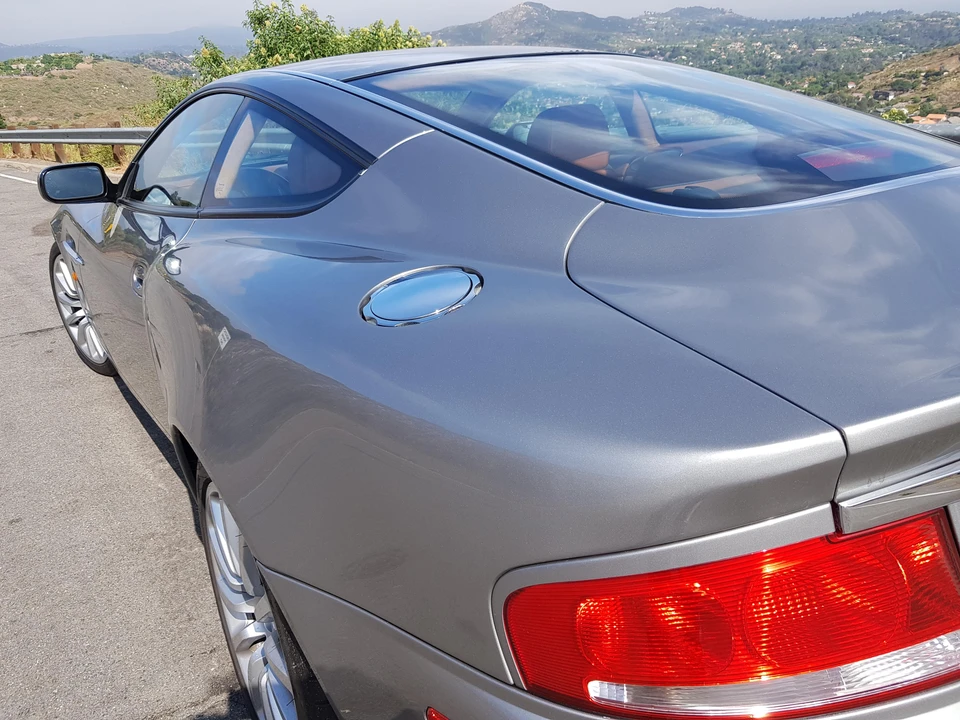 2002 Aston Martin Vanquish 1st Gen - Image 20 of 31