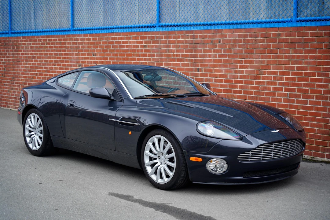 2002 Aston Martin Vanquish 1st Gen - Image 18 of 31