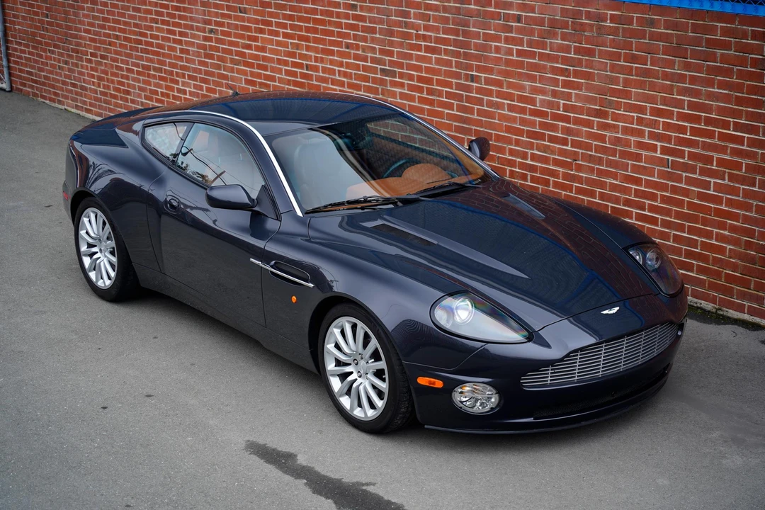 2002 Aston Martin Vanquish 1st Gen - Image 17 of 31