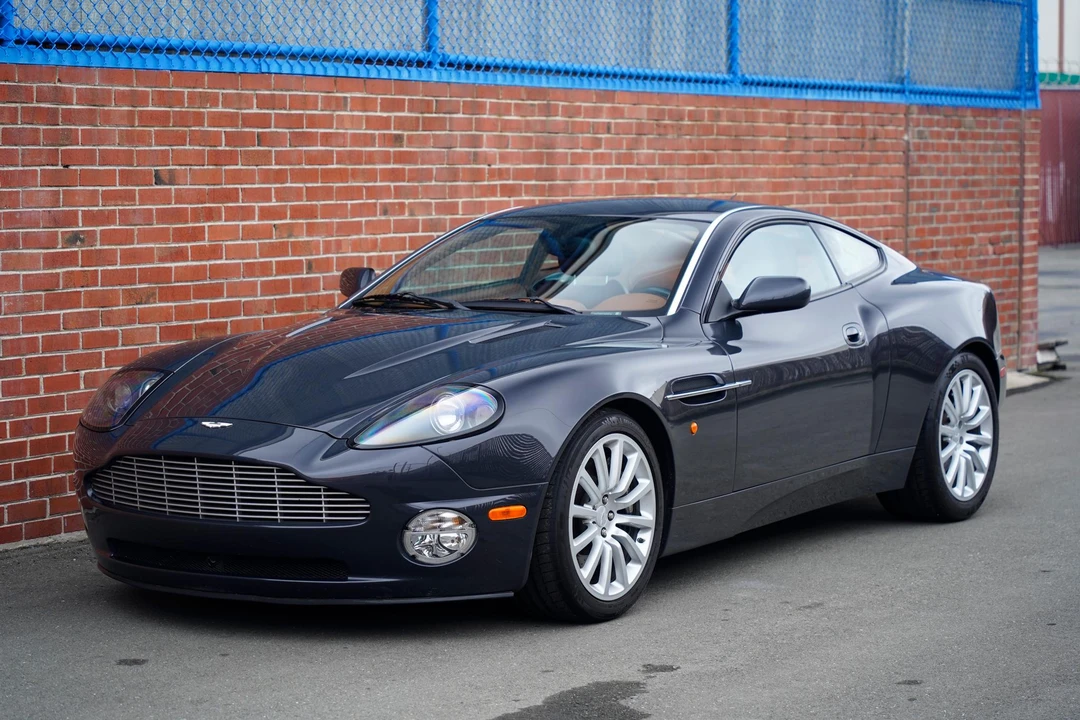 2002 Aston Martin Vanquish 1st Gen - Image 14 of 31