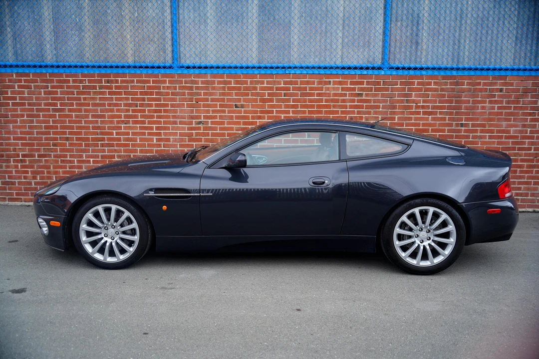 2002 Aston Martin Vanquish 1st Gen - Image 13 of 31