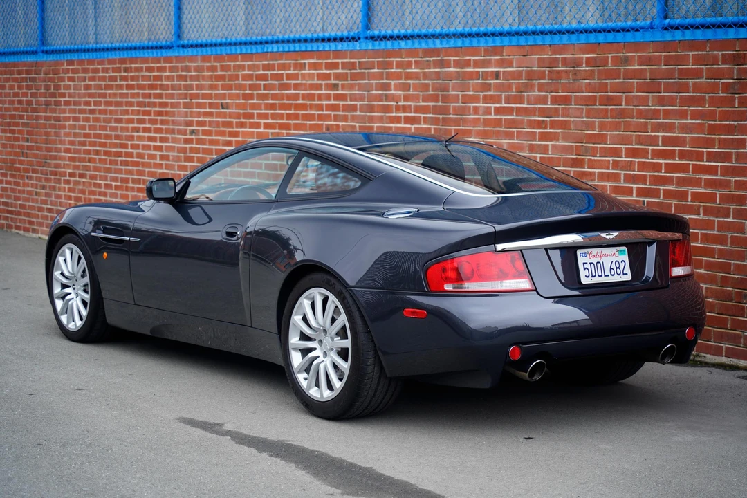 2002 Aston Martin Vanquish 1st Gen - Image 24 of 31