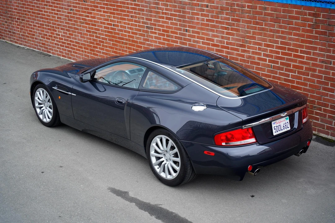 2002 Aston Martin Vanquish 1st Gen - Image 23 of 31