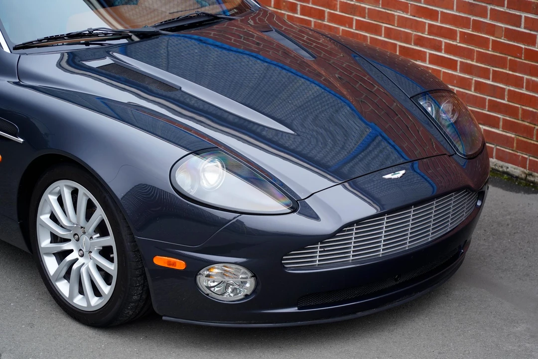 2002 Aston Martin Vanquish 1st Gen - Image 26 of 31
