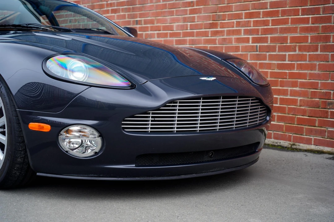2002 Aston Martin Vanquish 1st Gen - Image 27 of 31
