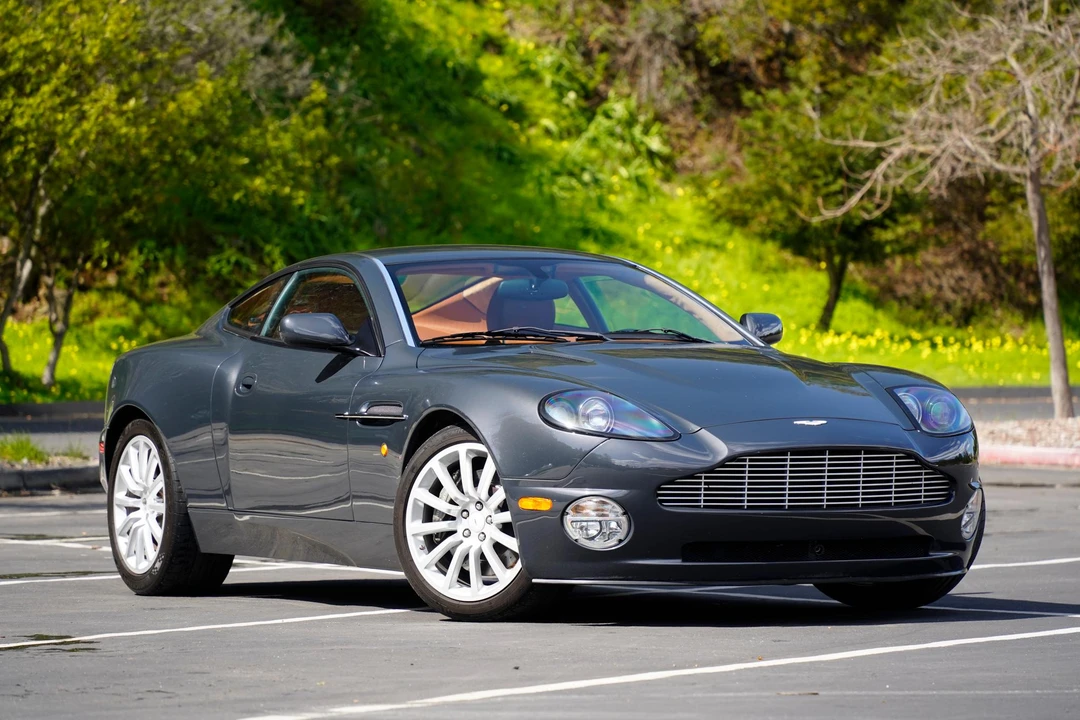 2002 Aston Martin Vanquish 1st Gen - Image 5 of 31