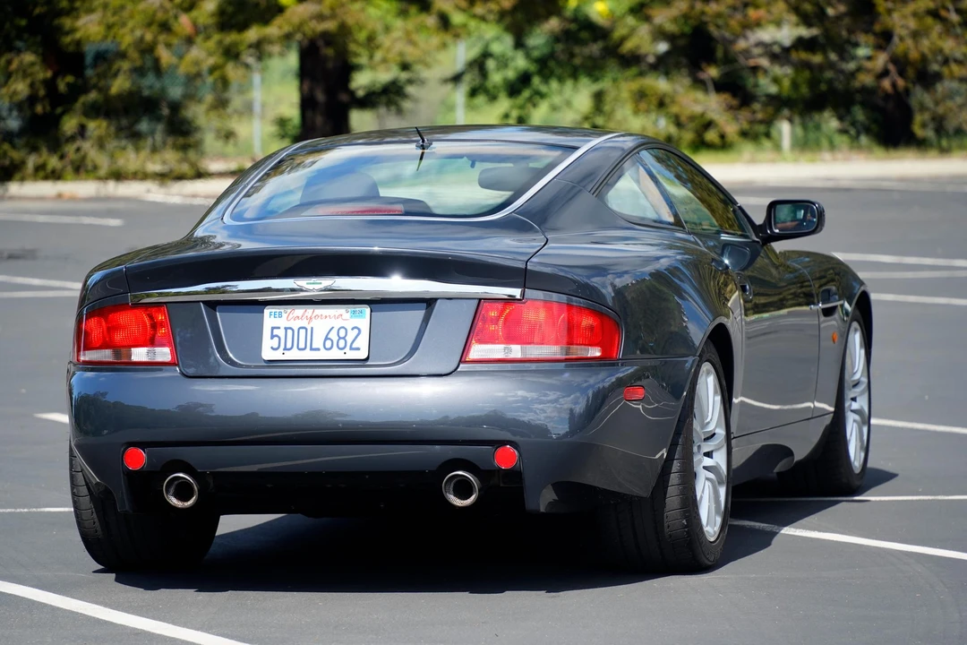 2002 Aston Martin Vanquish 1st Gen - Image 9 of 31