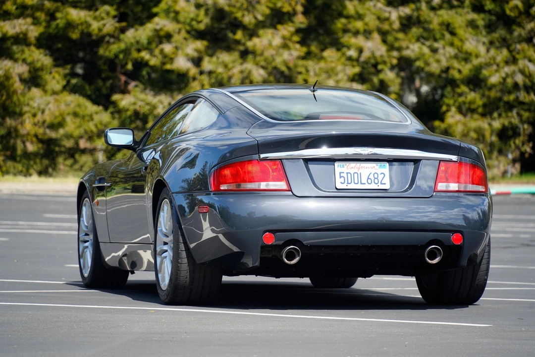 2002 Aston Martin Vanquish 1st Gen - Image 11 of 31