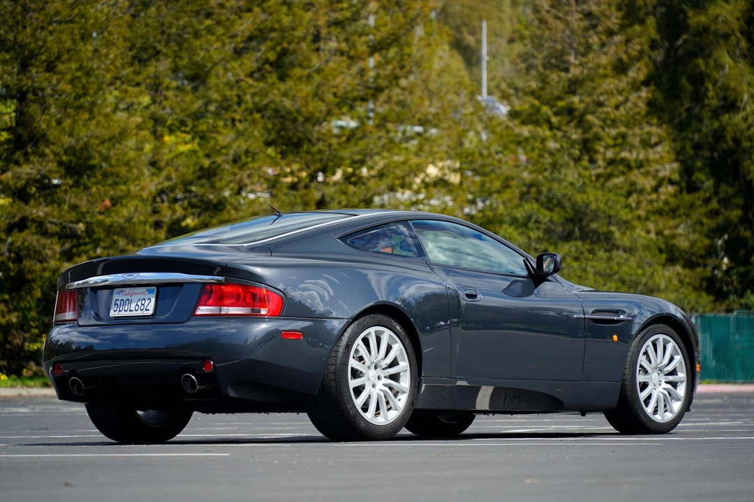 2002 Aston Martin Vanquish 1st Gen - Image 8 of 31
