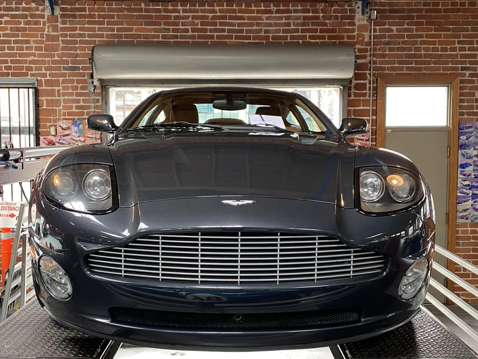2002 Aston Martin Vanquish 1st Gen - Image 30 of 31