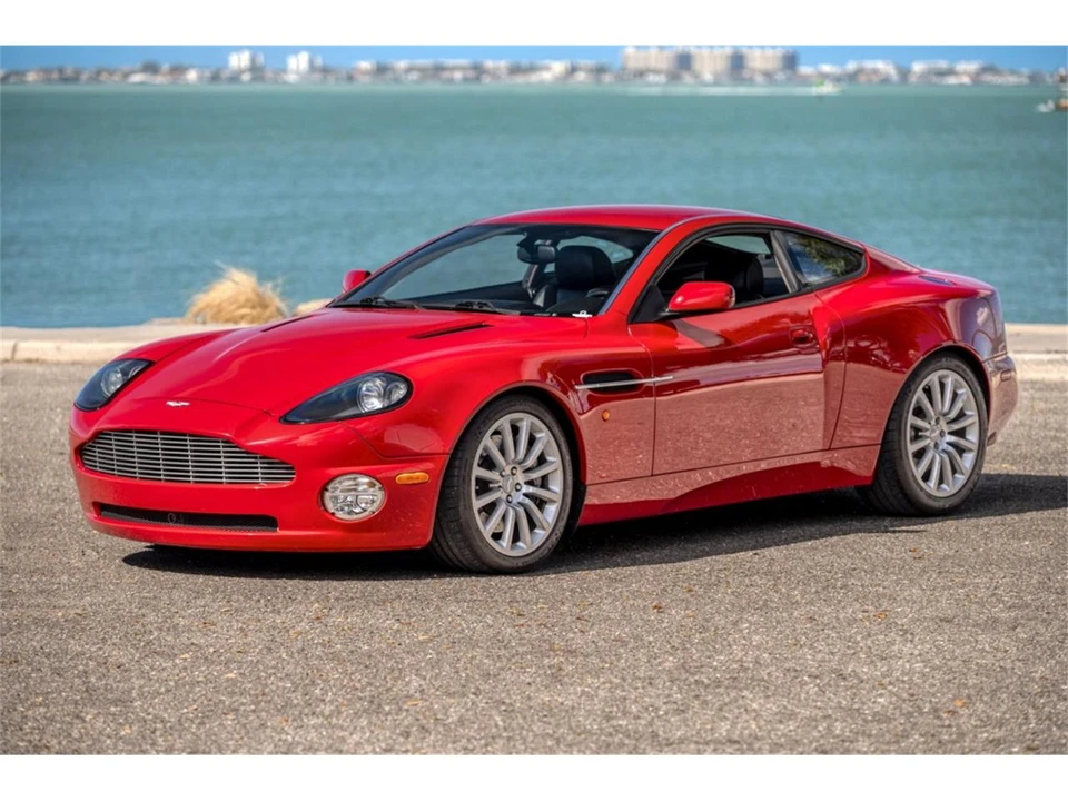 2002 Aston Martin Vanquish 1st Gen - Image 13 of 31