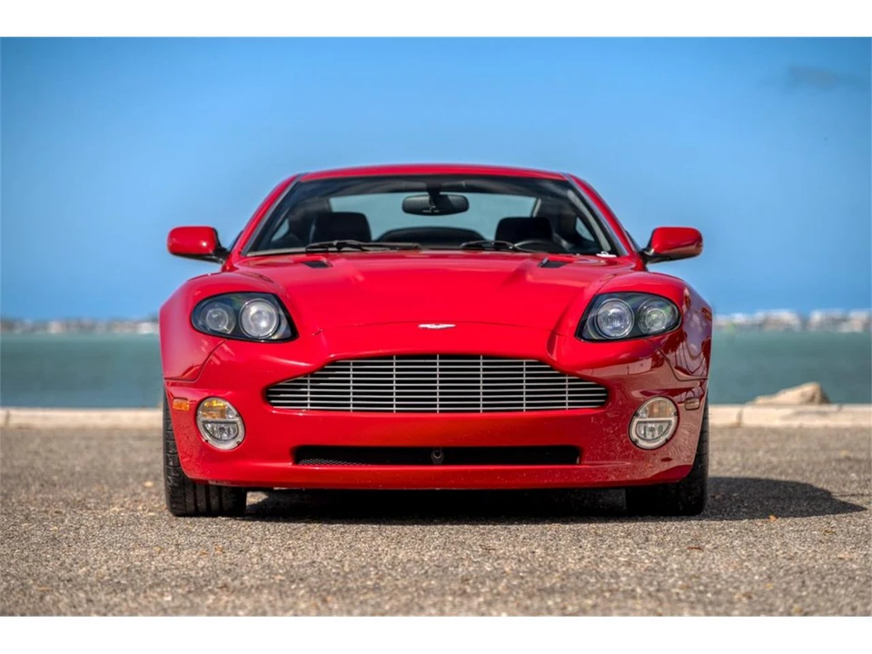 2002 Aston Martin Vanquish 1st Gen - Image 12 of 31