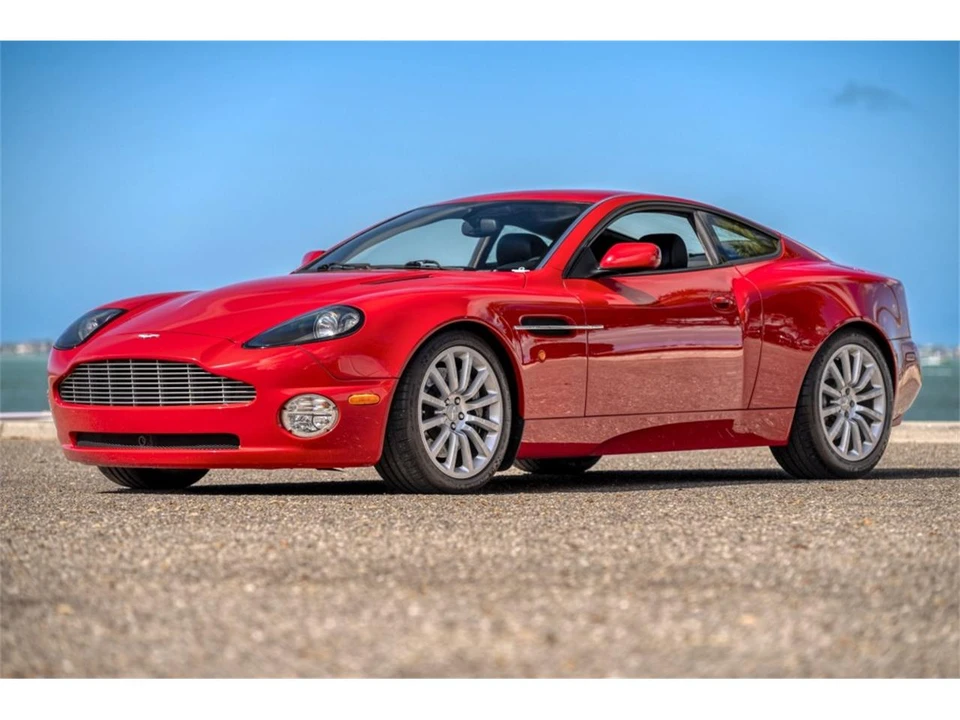 2002 Aston Martin Vanquish 1st Gen - Image 14 of 31