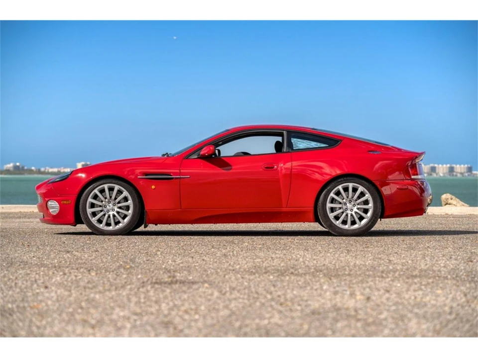 2002 Aston Martin Vanquish 1st Gen - Image 15 of 31