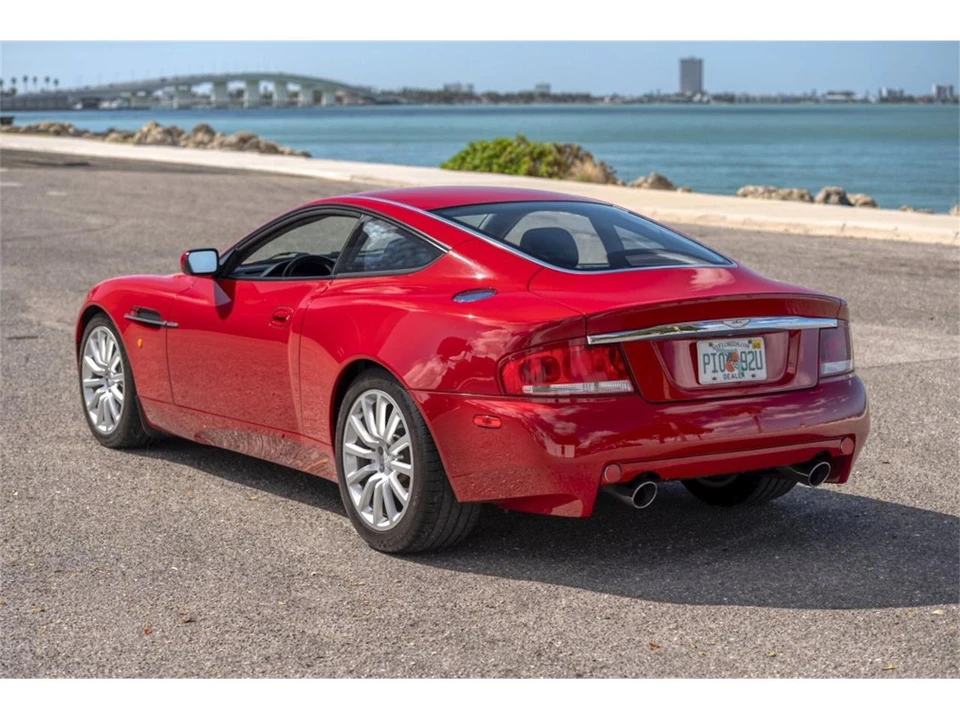 2002 Aston Martin Vanquish 1st Gen - Image 21 of 31