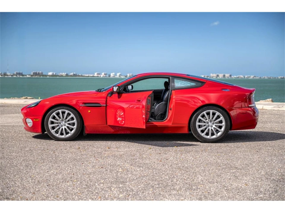 2002 Aston Martin Vanquish 1st Gen - Image 24 of 31