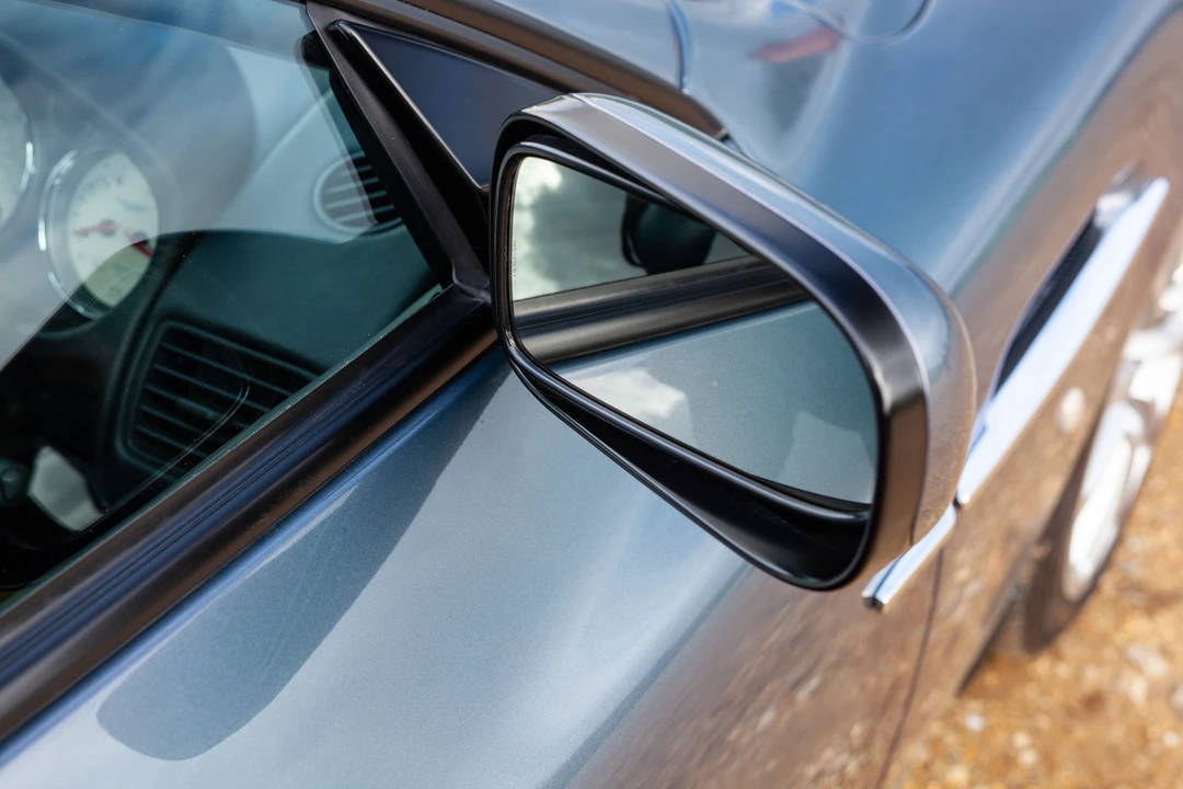 2002 Aston Martin Vanquish 1st Gen - Image 11 of 31