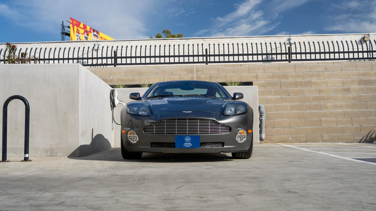 2002 Aston Martin Vanquish 1st Gen - Image 6 of 31