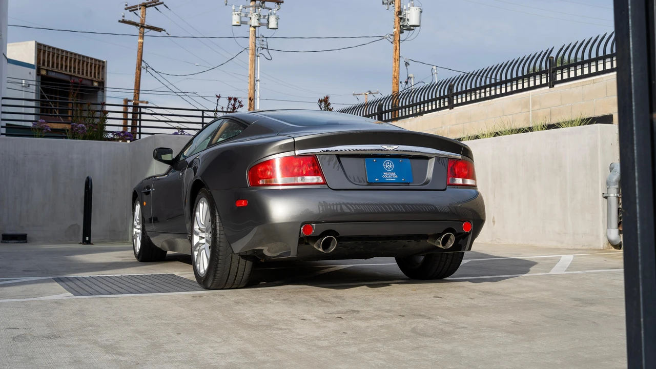 2002 Aston Martin Vanquish 1st Gen - Image 20 of 31