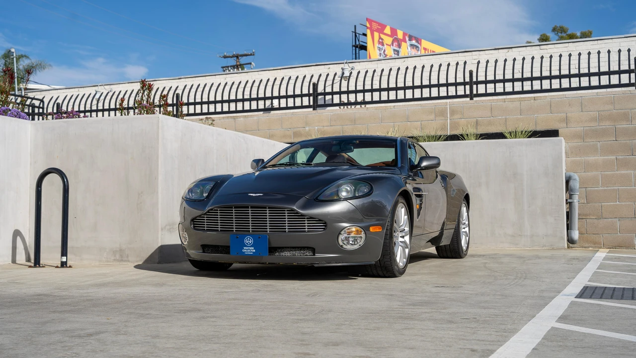 2002 Aston Martin Vanquish 1st Gen - Image 8 of 31