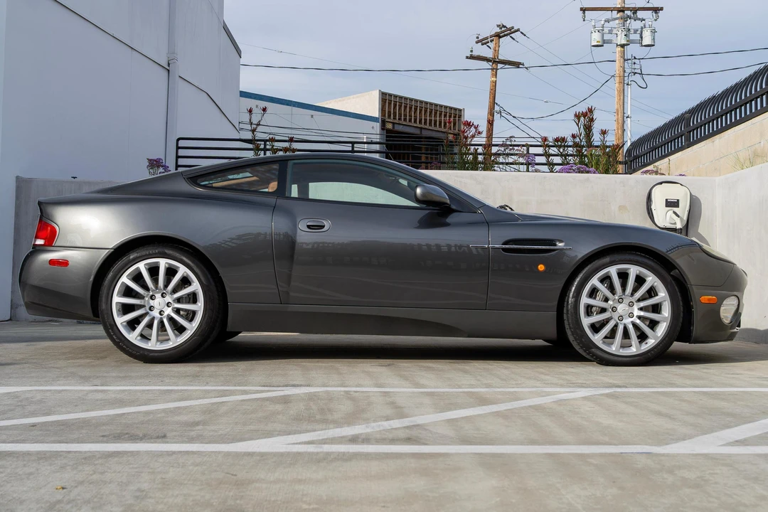 2002 Aston Martin Vanquish 1st Gen - Image 3 of 31