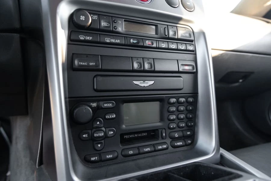 2002 Aston Martin Vanquish 1st Gen - Image 20 of 25