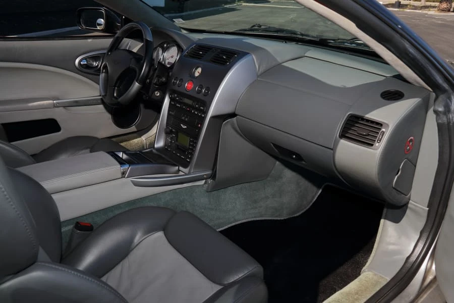 2002 Aston Martin Vanquish 1st Gen - Image 17 of 28